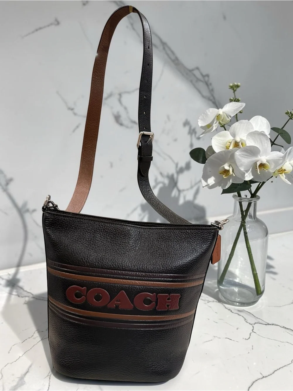 Coach logan bucket